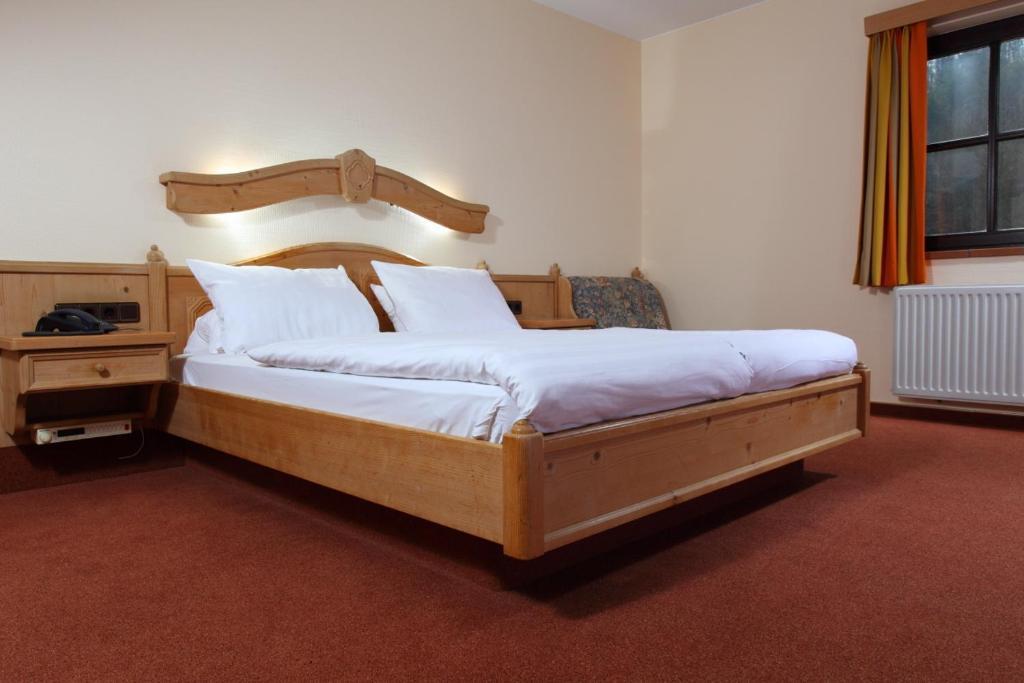 Hotel Sieweburen Luxembourg Room photo
