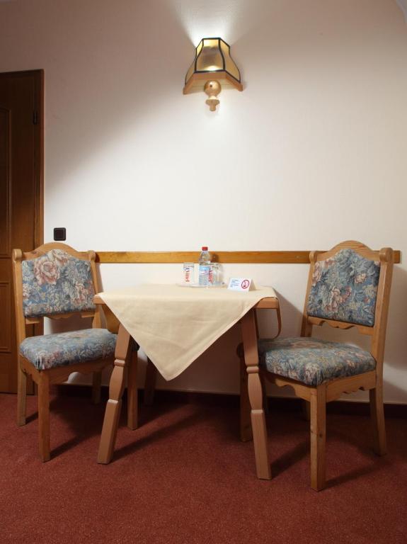 Hotel Sieweburen Luxembourg Room photo