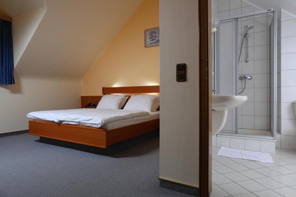 Hotel Sieweburen Luxembourg Room photo